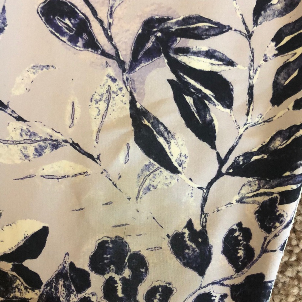 Purple, floral DYI Leggings - Picture 5 of 6